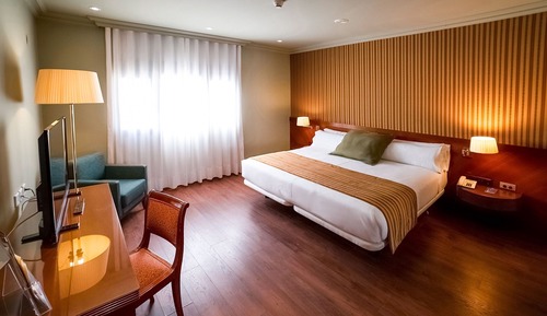 Suite estudio junior, 1 cama de matrimonio