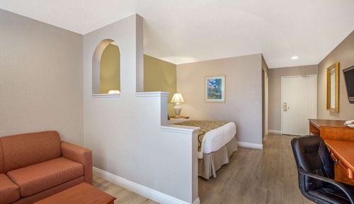 Suite, 1 cama de matrimonio grande, no fumadores (Mobility Accessible, Kitchenette)