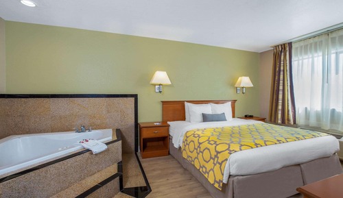 Suite Deluxe, 1 habitación, no fumadores (1 King Bed, Kitchenette)