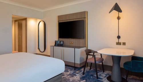Deluxe King Room