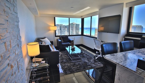 Suite, 1 cama de matrimonio grande, vistas al mar, en esquina (High Floor)