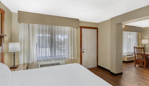 Suite, 1 cama de matrimonio grande, no fumadores (Living Room;with Sofabed)