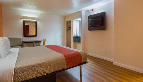 Habitación estándar, 1 cama de matrimonio grande, accesible para personas con discapacidad