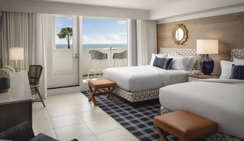 Habitación, 2 camas de matrimonio, frente al mar (Cabana, Mobility Access Tub)