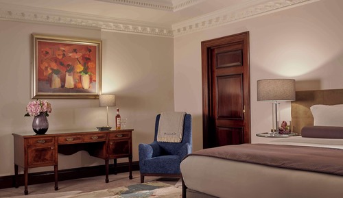 Suite (Churchill)