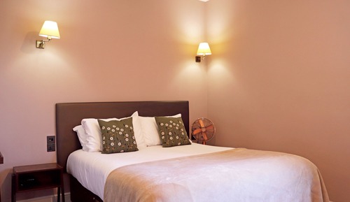 Habitación estándar con 1 cama doble o 2 individuales