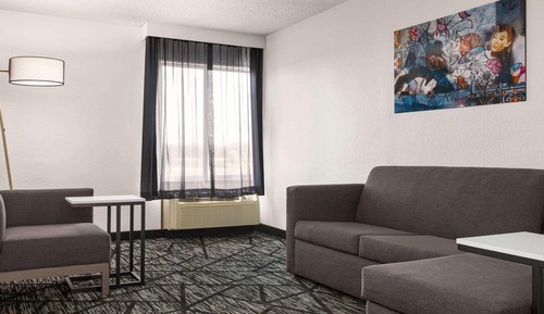 Suite Deluxe, 1 cama de matrimonio grande, no fumadores (Mobility Accessible)