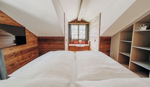 Chalet-Zweibettzimmer, Gartenblick