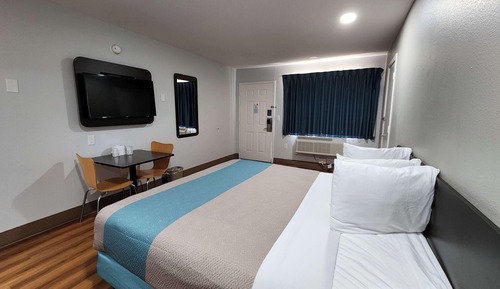 Habitación estándar, 1 cama de matrimonio grande, accesible para personas con discapacidad