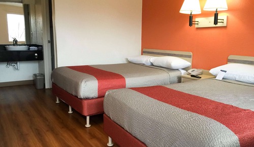 Habitación estándar, 2 camas dobles, no fumadores