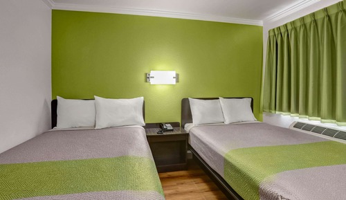 Habitación estándar, 2 camas dobles, fumadores