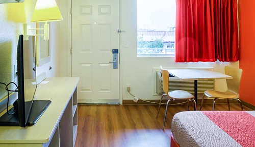 Habitación estándar, 1 cama de matrimonio, accesible para personas con discapacidad, frigorífico