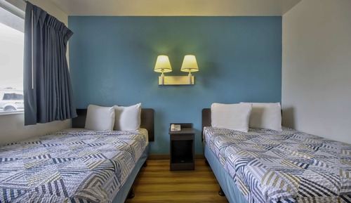 Habitación estándar, 2 camas dobles, no fumadores, frigorífico y microondas
