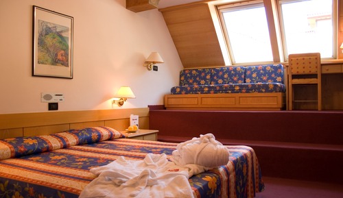 Habitación clásica con 1 cama doble o 2 individuales