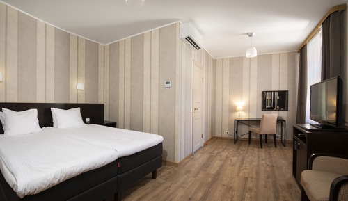 Standard Double room, Classical Side Building