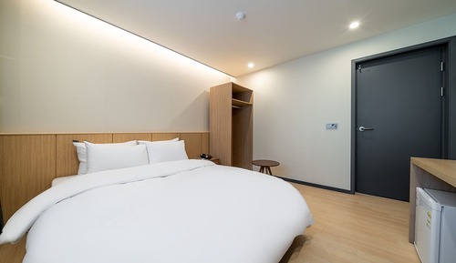 Event Room 1 Person (assigned upon check in)