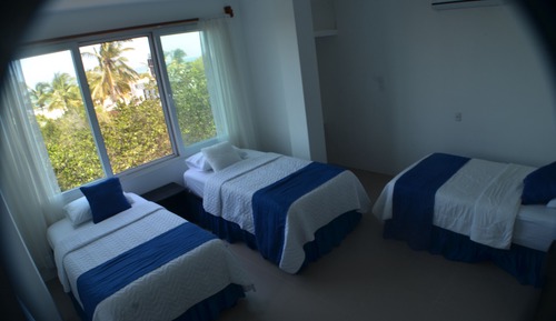 Habitación triple, vistas a la ciudad