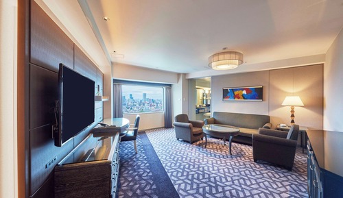 Suite, no fumadores, en una planta alta (Garden, for 4pax, Free breakfast)