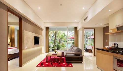 Habitación familiar, balcón (Family Room, 3 Bedrooms, Pool Access)
