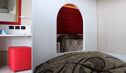 Habitación triple, vistas al mar
