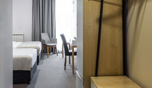 Habitación estándar con 1 cama doble o 2 individuales