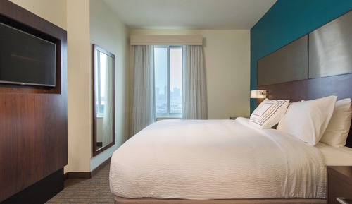 Suite, 2 habitaciones (Mobility/Hearing Accessible, Tub)