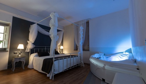 Habitación exclusiva, 1 cama de matrimonio, no fumadores, bañera de hidromasaje