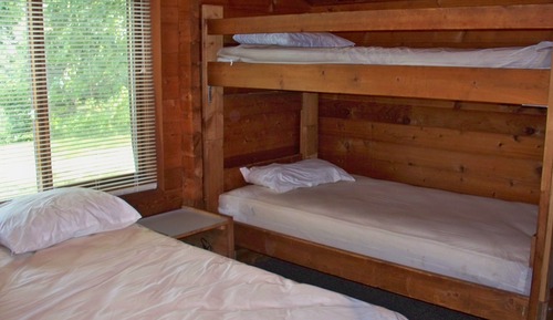 Cabaña Deluxe, 1 habitación, cocina básica (Pets OK, Linens not included)