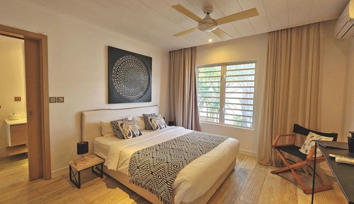 5-bedroom Villa