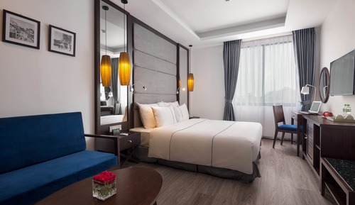 Suite junior, 1 cama de matrimonio, no fumadores, vistas a la ciudad