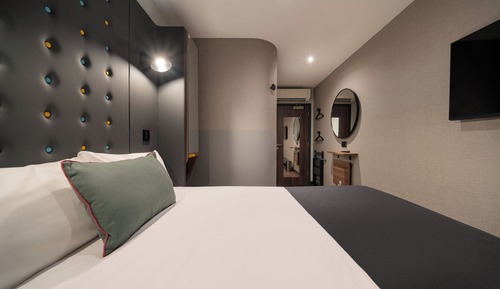 Habitación doble, sin ventanas