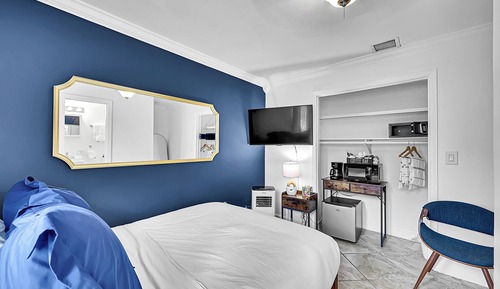Habitación doble, baño privado (Standard Basic Room Queen)