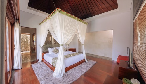 Three-bedroom Family Pool Villa