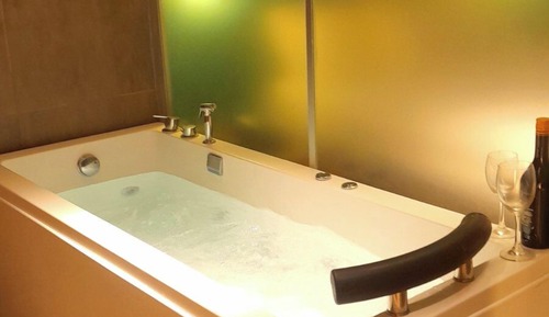Premium Deluxe with Jacuzzi.
