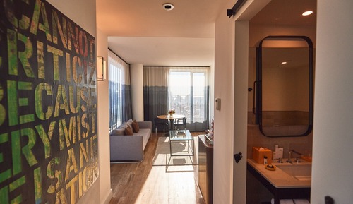 Suite, 1 cama de matrimonio grande, en una planta alta (Freedom Tower View)