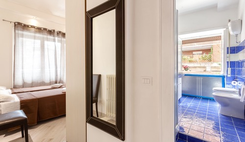 Habitación triple Confort, balcón, en esquina