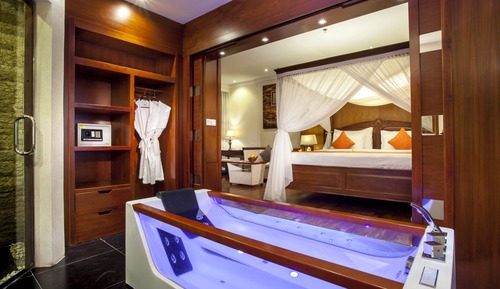 Suite (Free Daily Afternoon Tea)