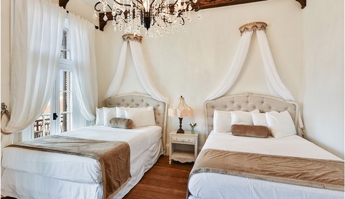 Suite estudio Deluxe, varias camas, vistas a la ciudad