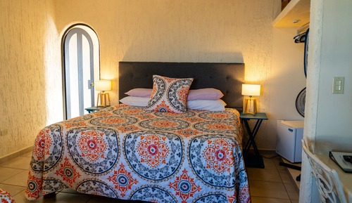 Habitación, balcón (Mt. Thompson)