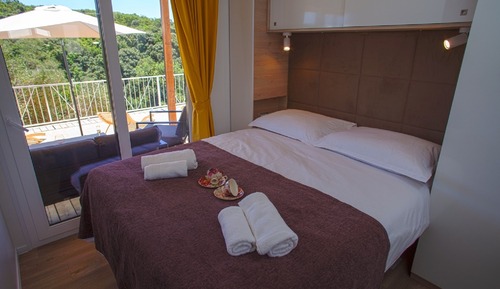 Casa móvil superior, 2 habitaciones, piscina privada, vistas al mar