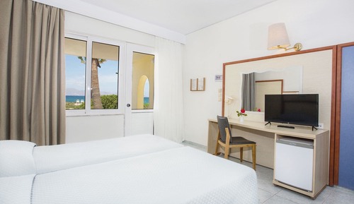 Habitación con 2 camas individuales, vistas al mar