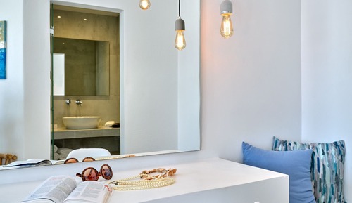 Habitación superior, balcón, vistas parciales al mar