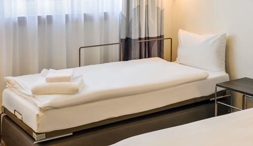 Habitación estándar doble, 1 cama doble con sofá cama