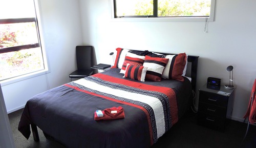 Habitación Business con 1 cama doble o 2 individuales, no fumadores, baño compartido (Room 2)