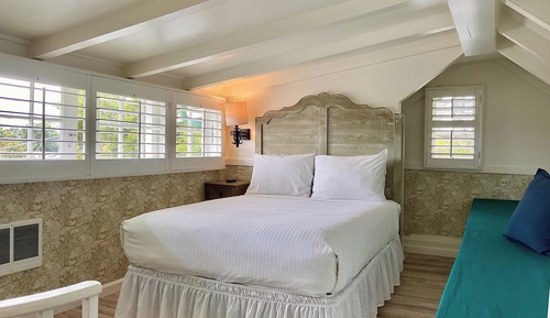 Carmel HideAway