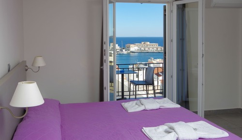 Habitación Deluxe con 1 cama doble o 2 individuales, balcón, vistas al mar (2nd floor)