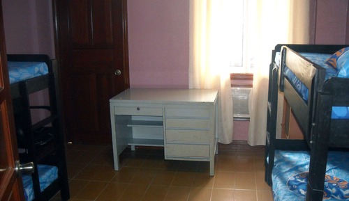 Dormitorio compartido, dormitorio mixto (Room B)