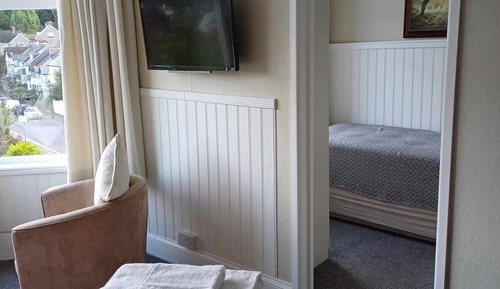 Suite, baño privado (First Floor)