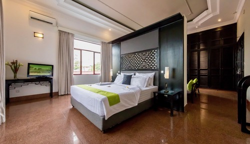 WM Suite - King Bed