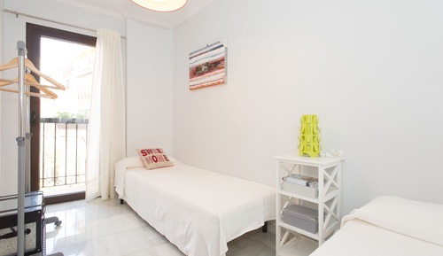 Apartamento, 2 habitaciones, patio (Plaza Europa nº 2)